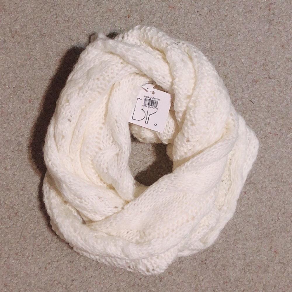 NWT BP SCARF ❗️ - Picture 2 of 2